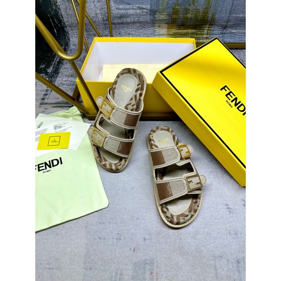 Fendi Slippers Shoes Best Quality
Women 35-41