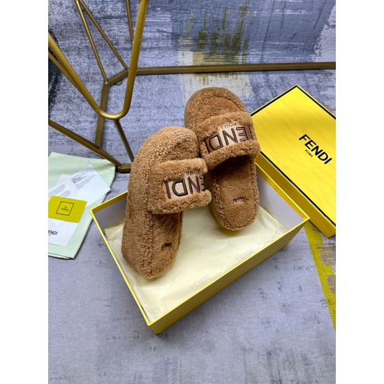 Fendi Slippers Shoes Best Quality
Women 35-41