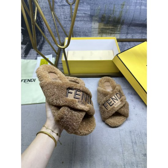 Fendi Slippers Shoes Best Quality
Women 35-41