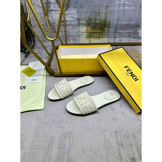 Fendi Slippers Shoes Best Quality
Women 35-41