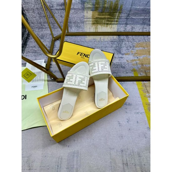 Fendi Slippers Shoes Best Quality
Women 35-41