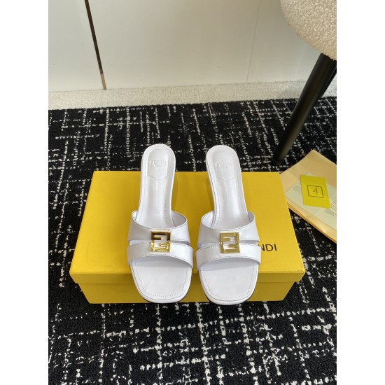 Fendi Slippers Shoes Best Quality
Women 35-41