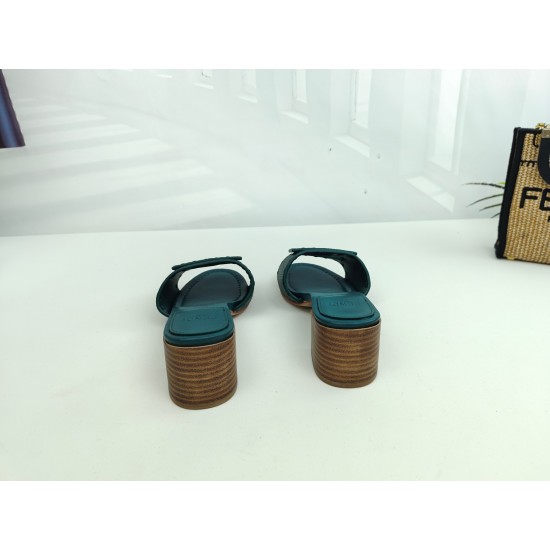 Fendi Slippers Shoes Best Quality
Women 35-41