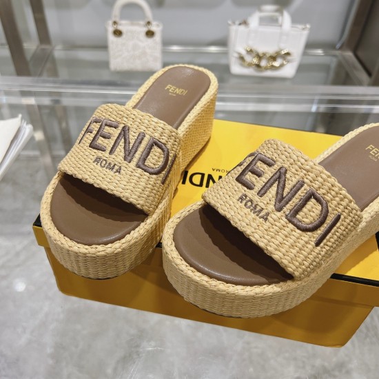 Fendi Slippers Shoes Best Quality
Women 35-41