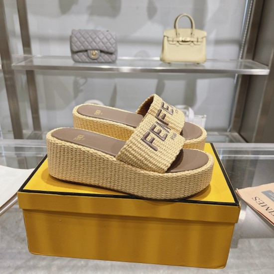 Fendi Slippers Shoes Best Quality
Women 35-41