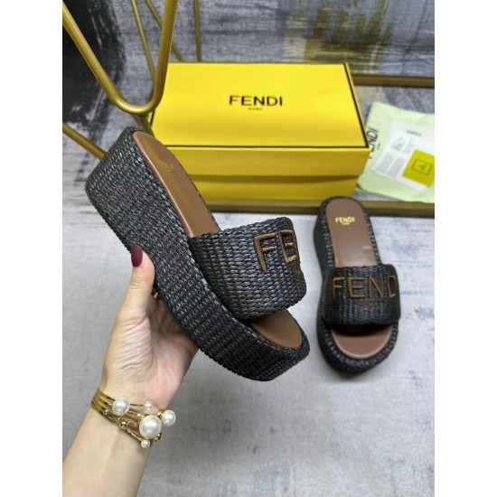 Fendi Slippers Shoes Best Quality
Women 35-41