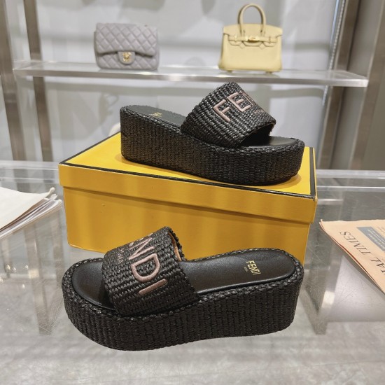 Fendi Slippers Shoes Best Quality
Women 35-41
