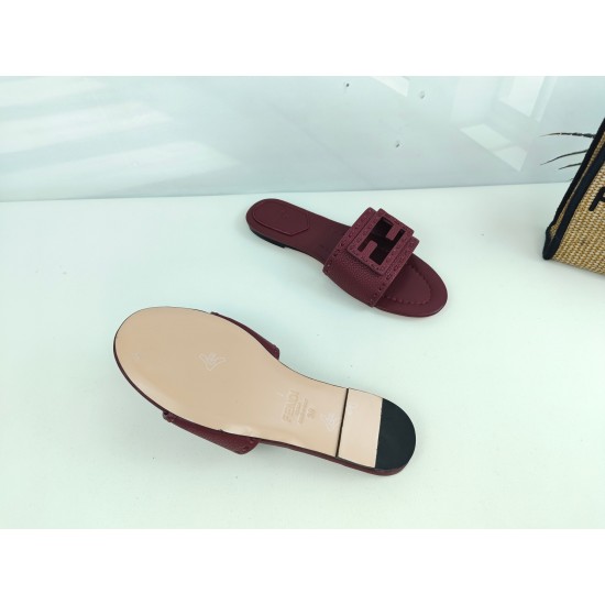Fendi Slippers Shoes Best Quality
Women 35-41