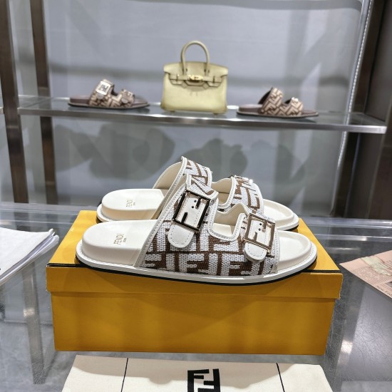 Fendi Slippers Shoes Best Quality
Women 35-41