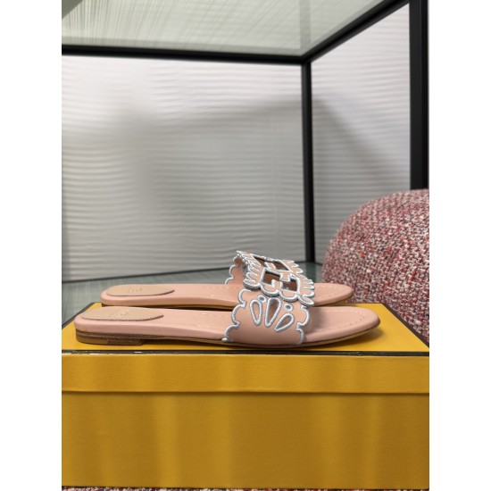 Fendi slippers