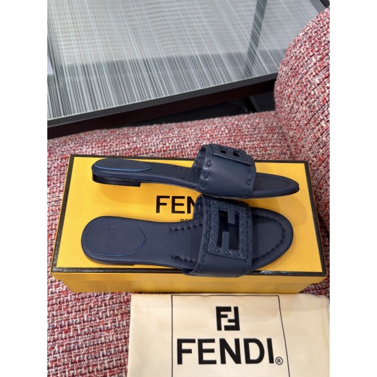 Fendi slippers