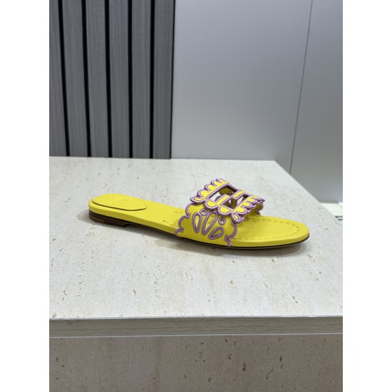 Fendi slippers