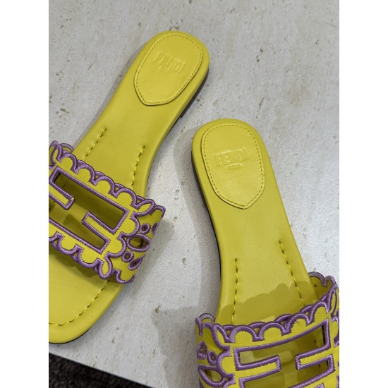 Fendi slippers