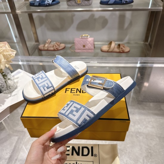 Fendi slippers