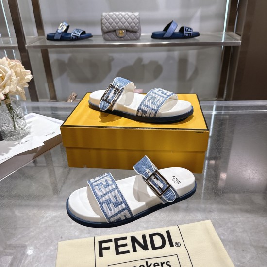 Fendi slippers