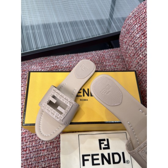 Fendi slippers