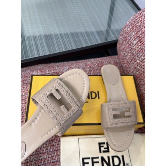 Fendi slippers