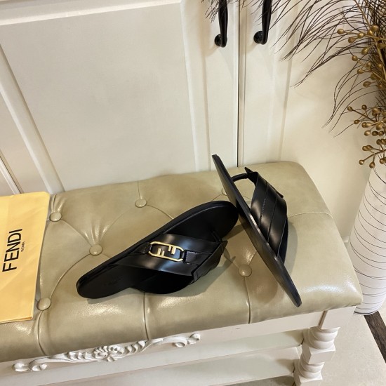 Fendi slippers