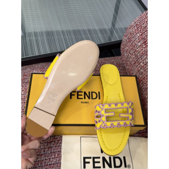 Fendi slippers