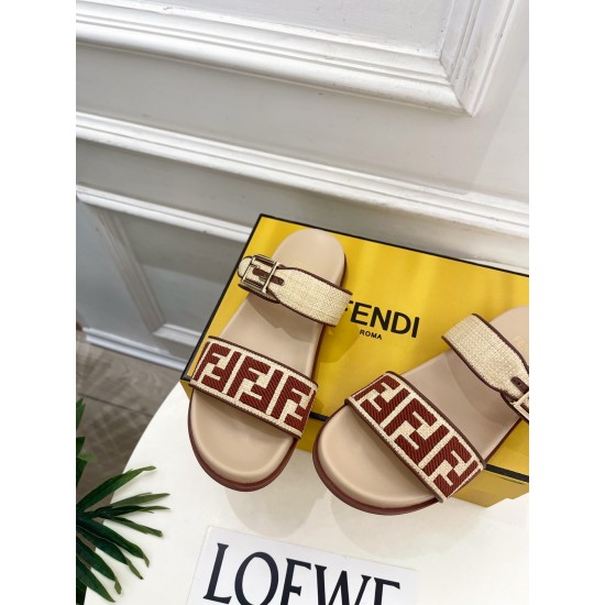 Fendi slippers