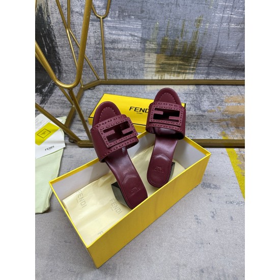 Fendi slippers