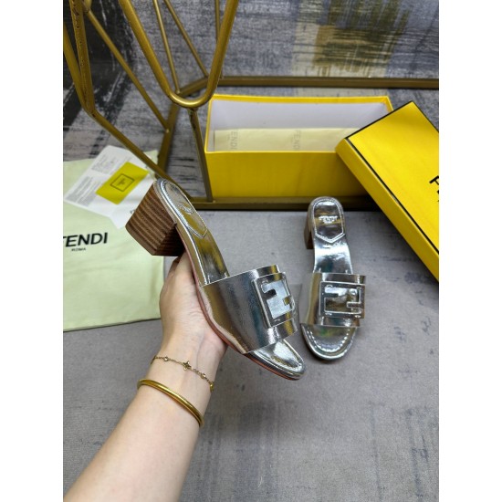 Fendi slippers