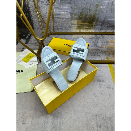 Fendi slippers