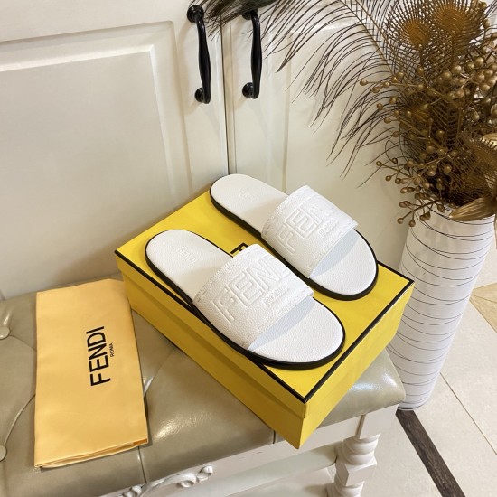 Fendi slippers
