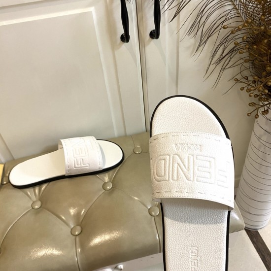 Fendi slippers