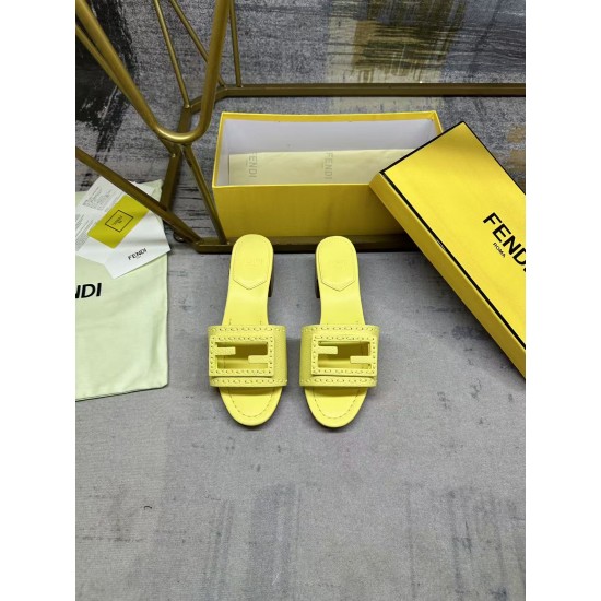 Fendi slippers