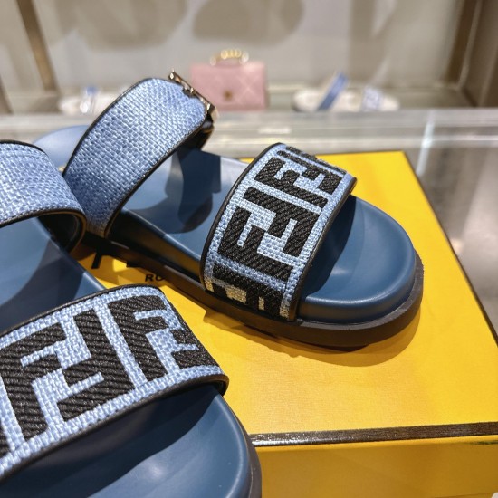 Fendi slippers