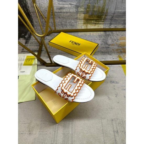 Fendi slippers