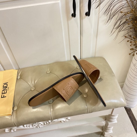 Fendi slippers