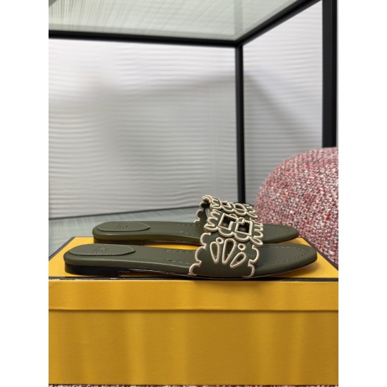 Fendi slippers