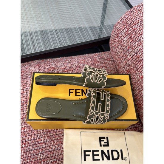 Fendi slippers