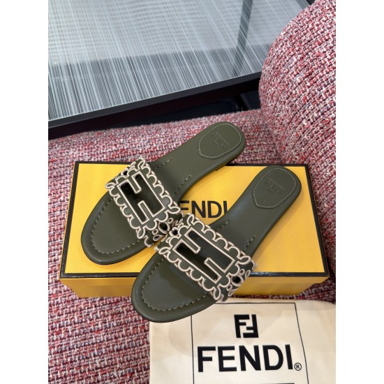 Fendi slippers