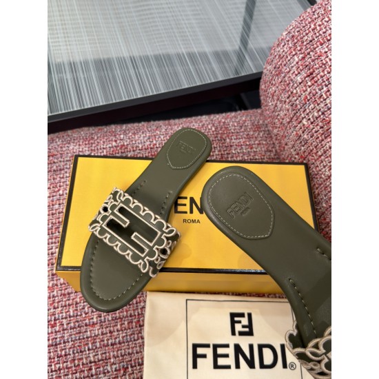 Fendi slippers