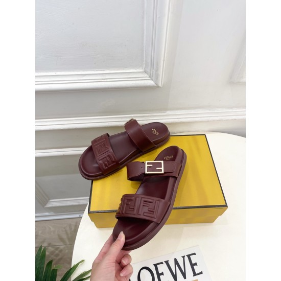 Fendi slippers