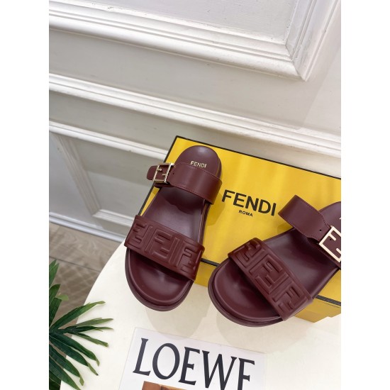 Fendi slippers