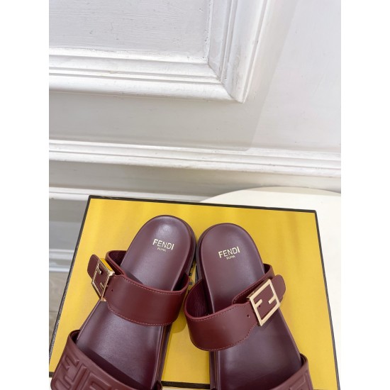 Fendi slippers