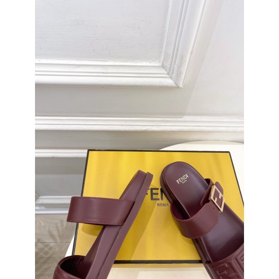 Fendi slippers