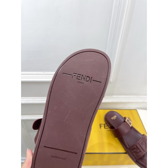 Fendi slippers