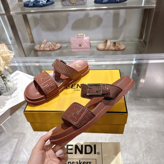 Fendi slippers