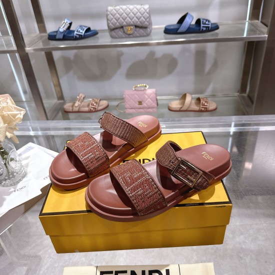 Fendi slippers