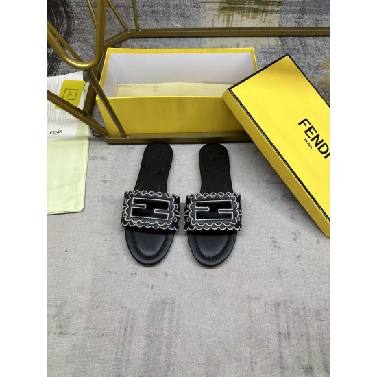 Fendi slippers