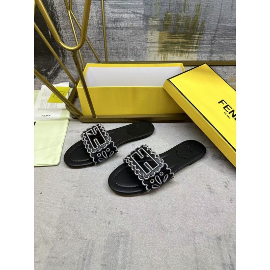 Fendi slippers