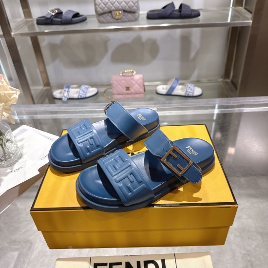 Fendi slippers