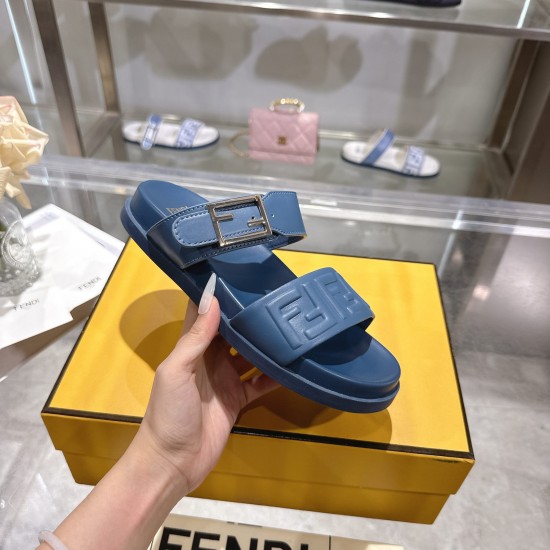 Fendi slippers