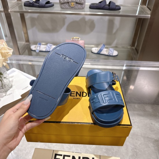 Fendi slippers