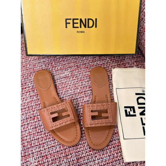 Fendi slippers